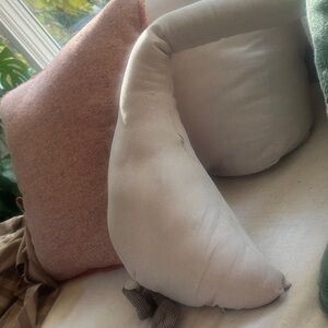 Elegant Cream and Pink Decorative Pillow Set